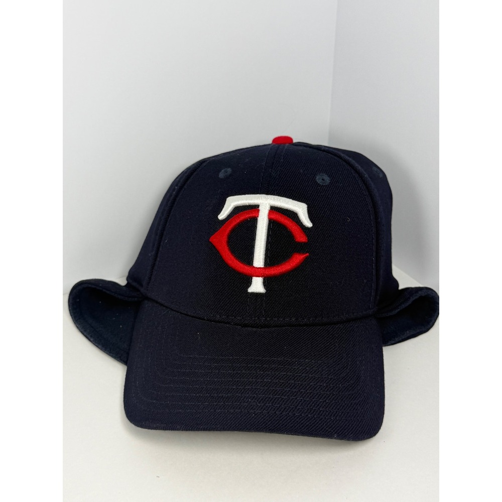 New Era Minnesota Twins MLB 39THIRTY Navy Blue Ear Flap Hat Small-Medium AC3930